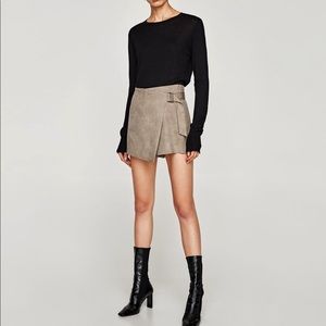 New 🌟 Zara Faux Suede Tan Skort Small